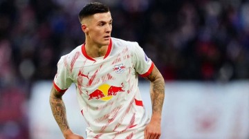 德甲天才谢什科横空出世 纽卡斯尔联与曼联竞逐8000万欧标王