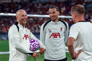 埃基蒂克：迫不及待想赢得奖杯；杰拉德大概是利物浦头号传奇吧？