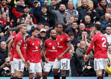 1亿攻击组合进球，曼联掀翻大黑马，6场3胜，积分追平曼城