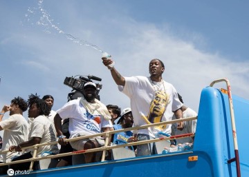 杰威:我可不会送队友手表 现在得精打细算过日子