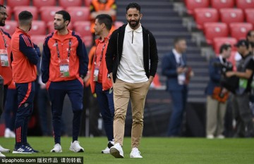 曼联主帅阿莫林圣诞前恐下课？卡拉格直言：已经无可挽回