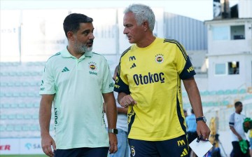 穆里尼奥不满土媒传达，欧冠报名倒计时10天，训练全遭替补